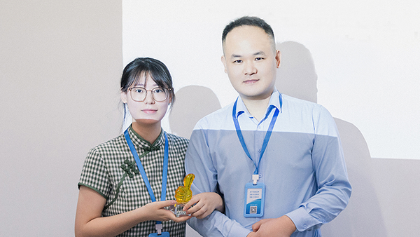 羅薛得獎.png 羅薛得獎.png